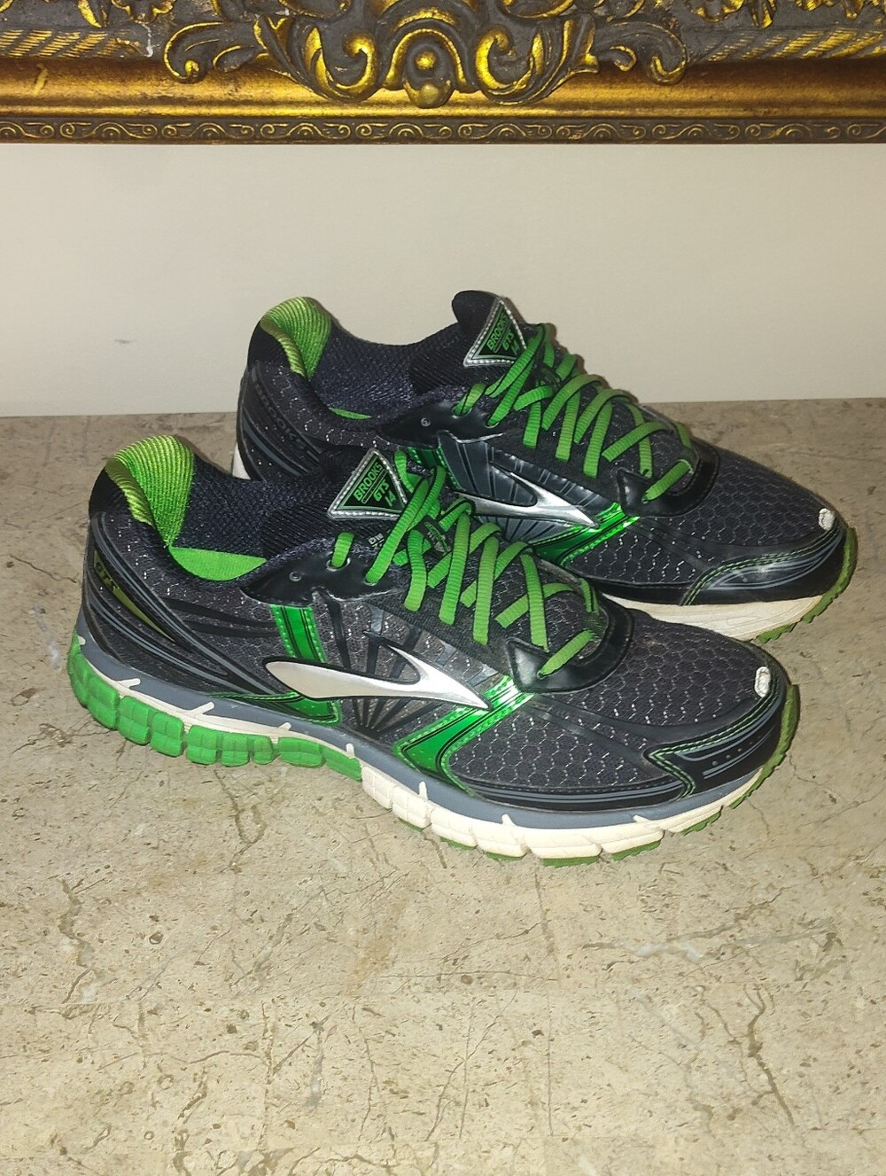 Brooks Adrenaline GTS Men's Black and Green Running Shoes
